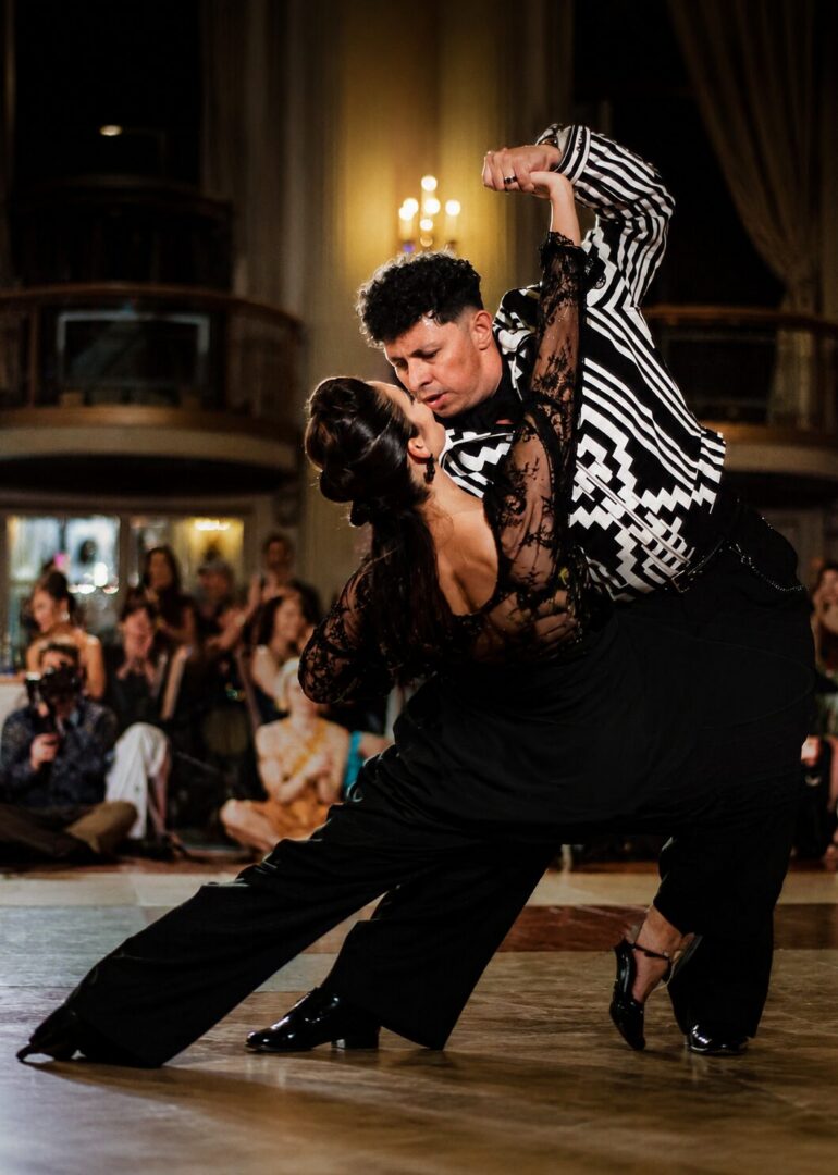 Martín Vicente & Ayelén Urrutia